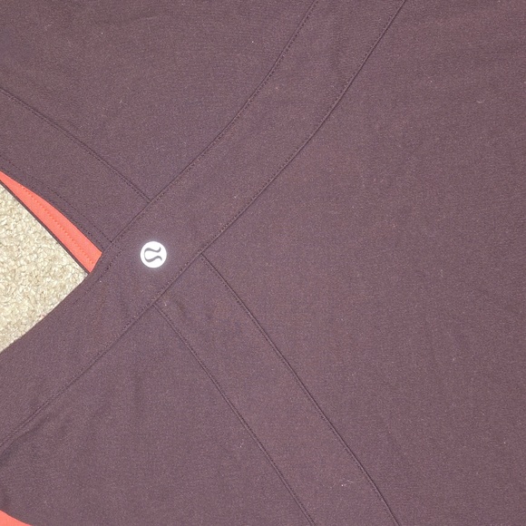 EUC 💎 lululemon athletica Black and Red Women's Top - Picture 2 of 3